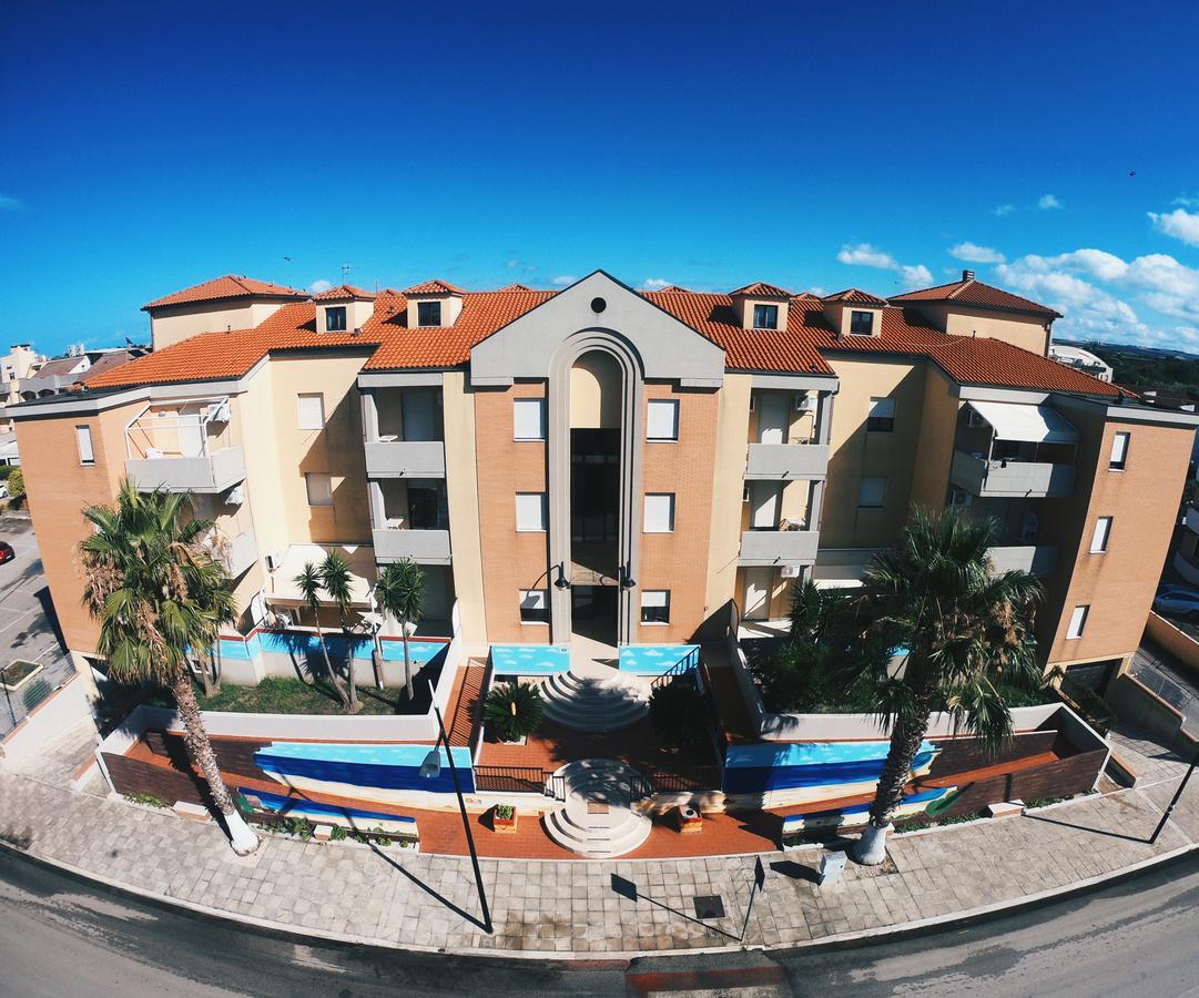Aloha Park Hotel Campomarino  Buitenkant foto